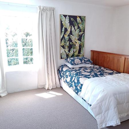 Pirita Vineyard Cottage. Upper Moutere Екстер'єр фото