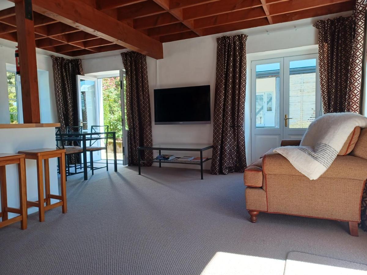 Pirita Vineyard Cottage. Upper Moutere Екстер'єр фото